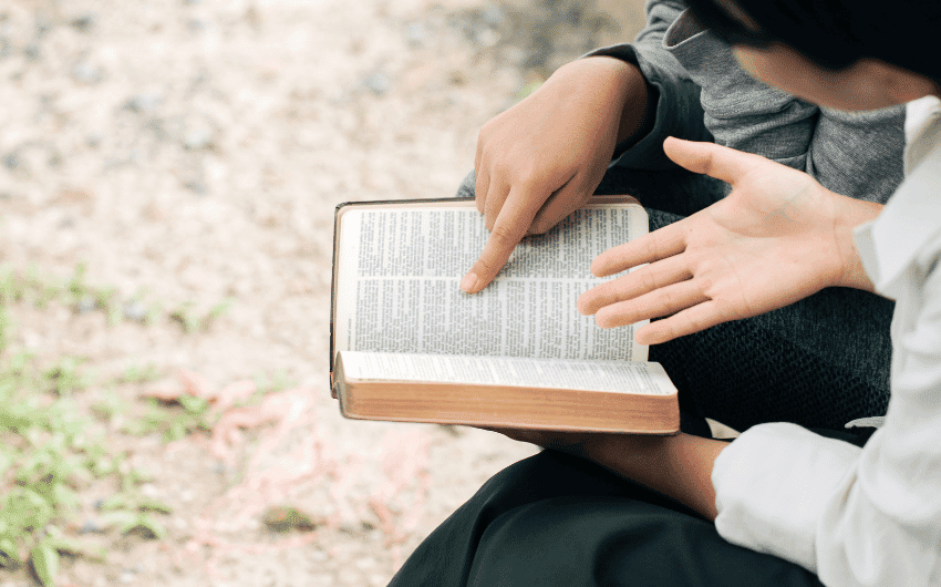 Onde fala de luto na bíblia